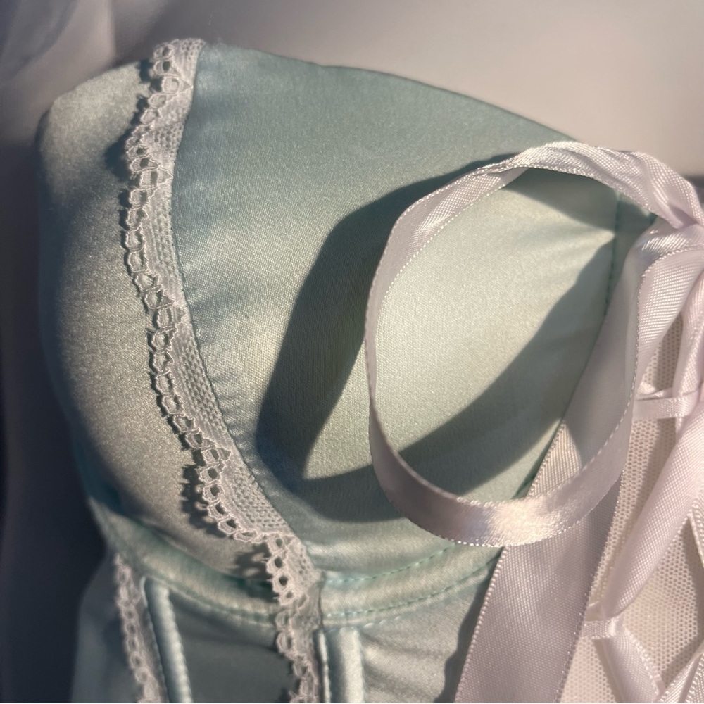 M Complete set VS Victoria’s Secret “Sexy little Bride”Light Blue Satin Costume - Picture 6 of 16